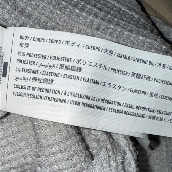 ‼️ɢɪʟʟʏ ʜɪᴄᴋs ᴡᴀғғʟᴇ ᴡɪᴅᴇ ʟᴇɢ ʟᴏᴜɴɢᴇ ᴘᴀɴᴛs - Picture 5 of 6